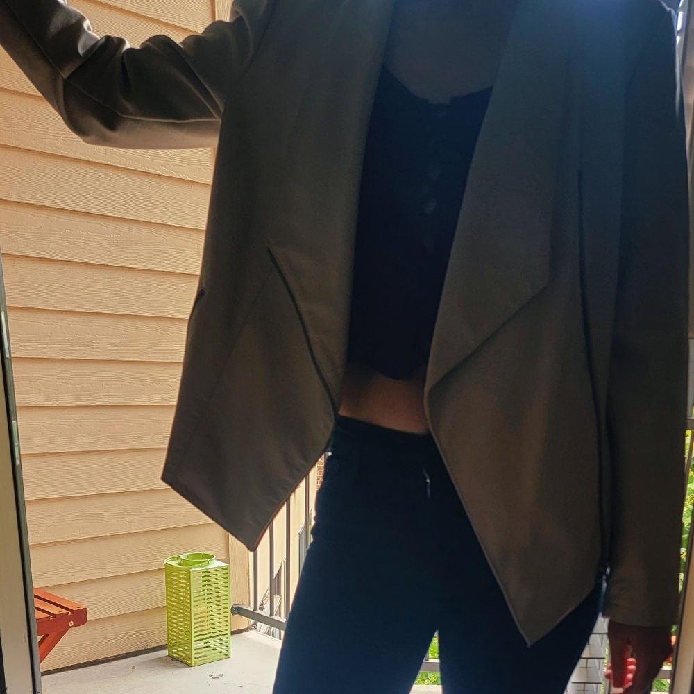 Jacket - Picture 4 of 4